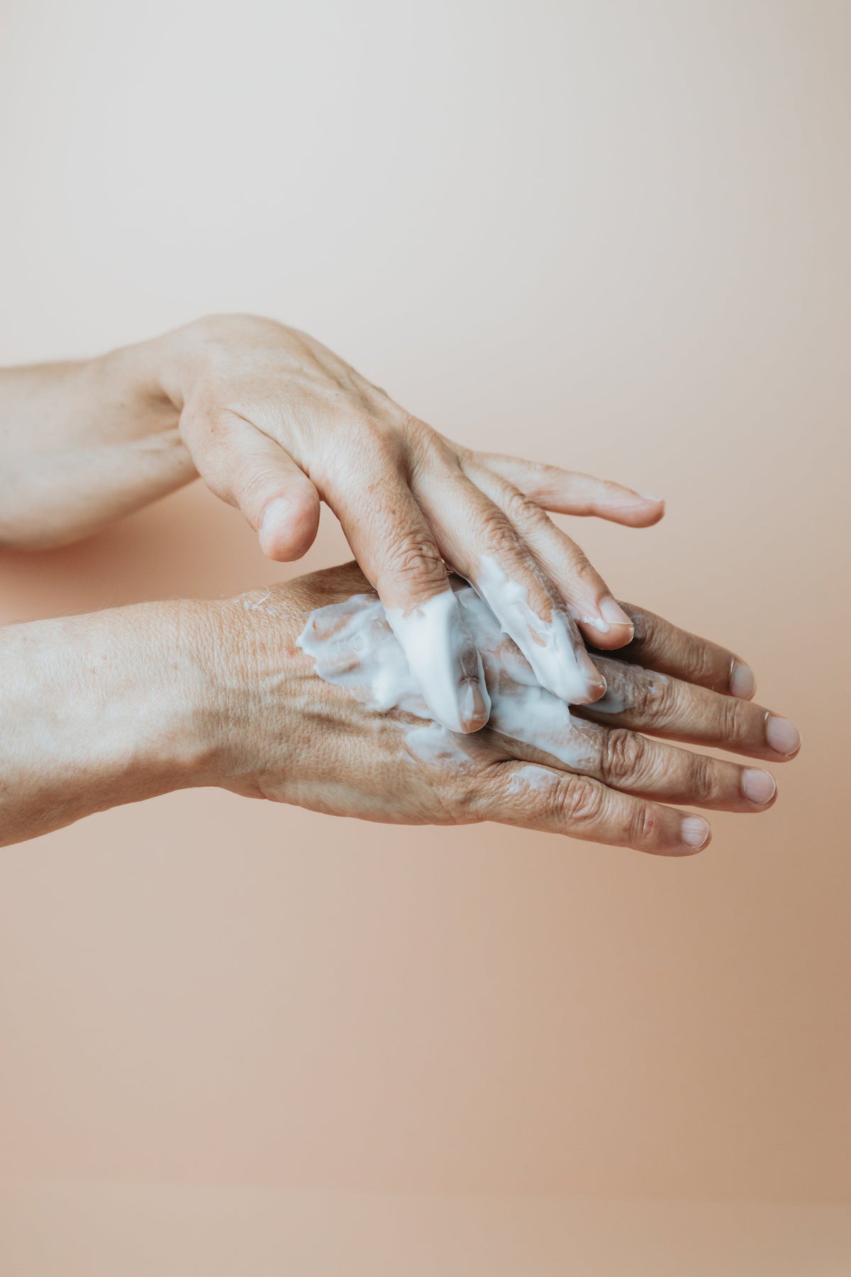 Oily Skin, Shine and Pores — البشرة الدهنية واللمعان والمسام